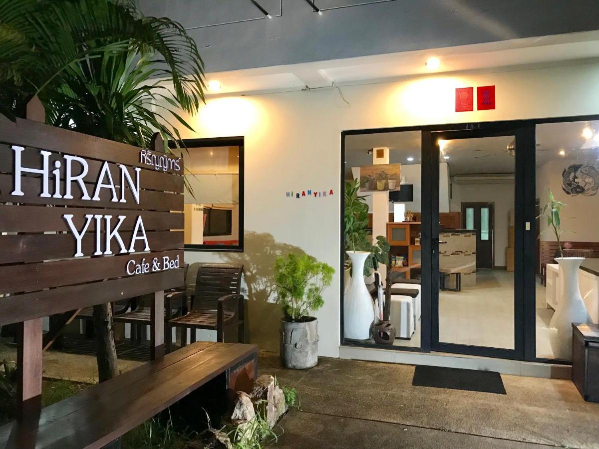 Hiranyika Cafe & Bed Hostel Koh Samui Exterior photo