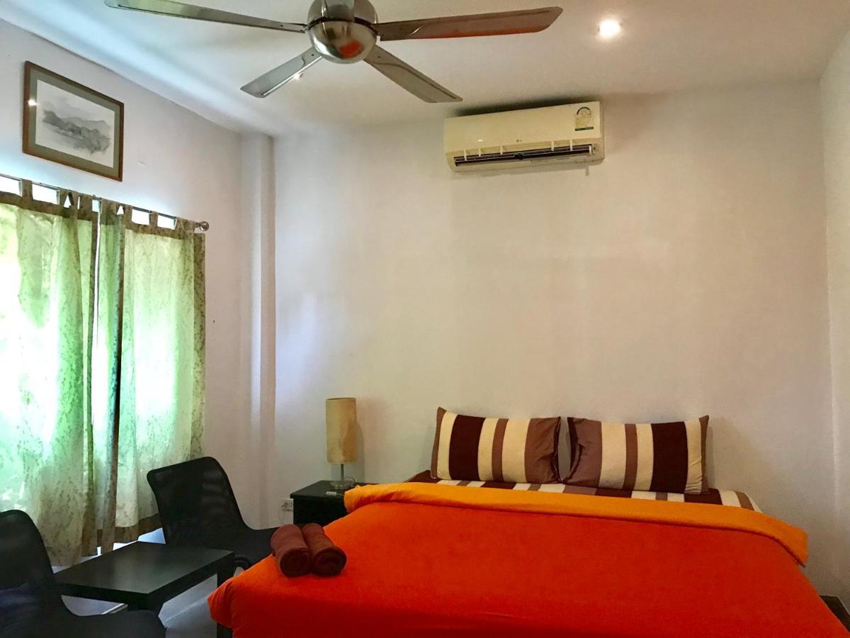 Hiranyika Cafe & Bed Hostel Koh Samui Exterior photo